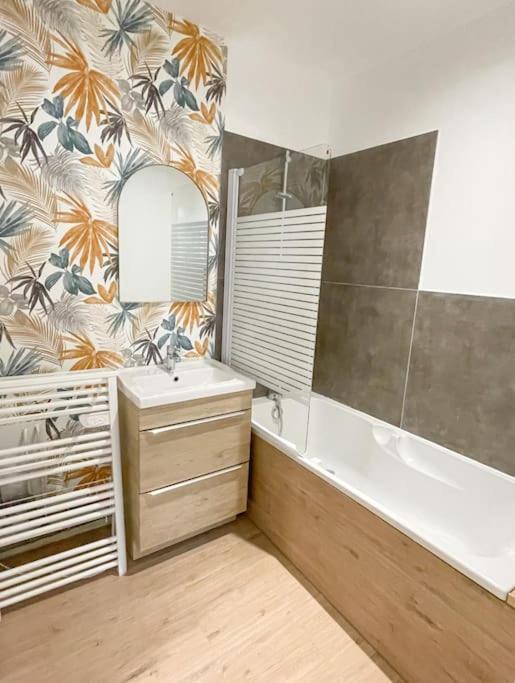 Joli Appartement Hyper-Centre Alencon Bagian luar foto